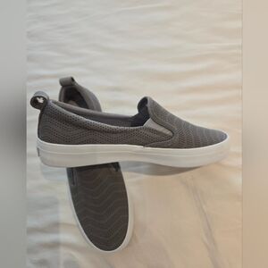 SPERRY Women's Creat Twin Gore Slip On Sneakers - Grey - size 9.5.